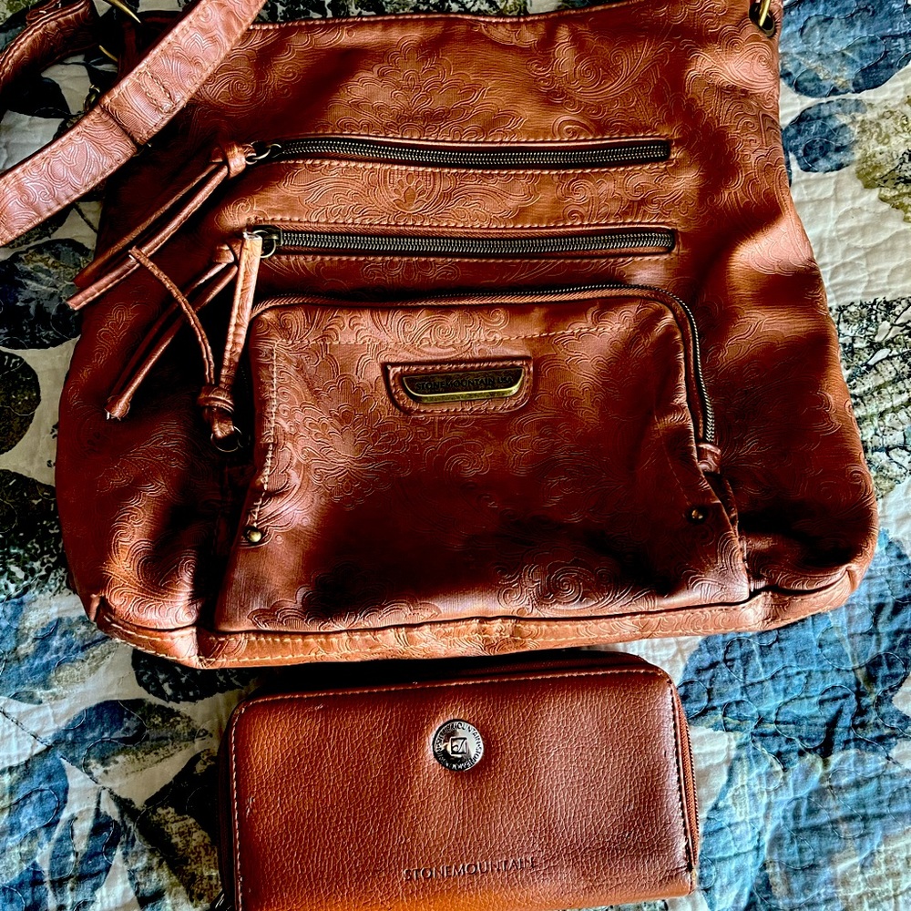 Stone mountain purse and wallet